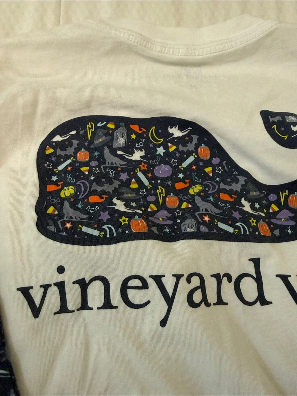 Boys Vineyard Vines Halloween Pajamas (set) shirt  and pants M